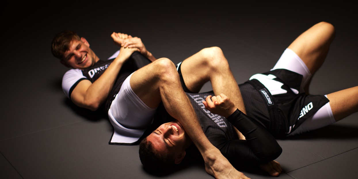 BJJ-NoGi armbar zusammenhalt spass
